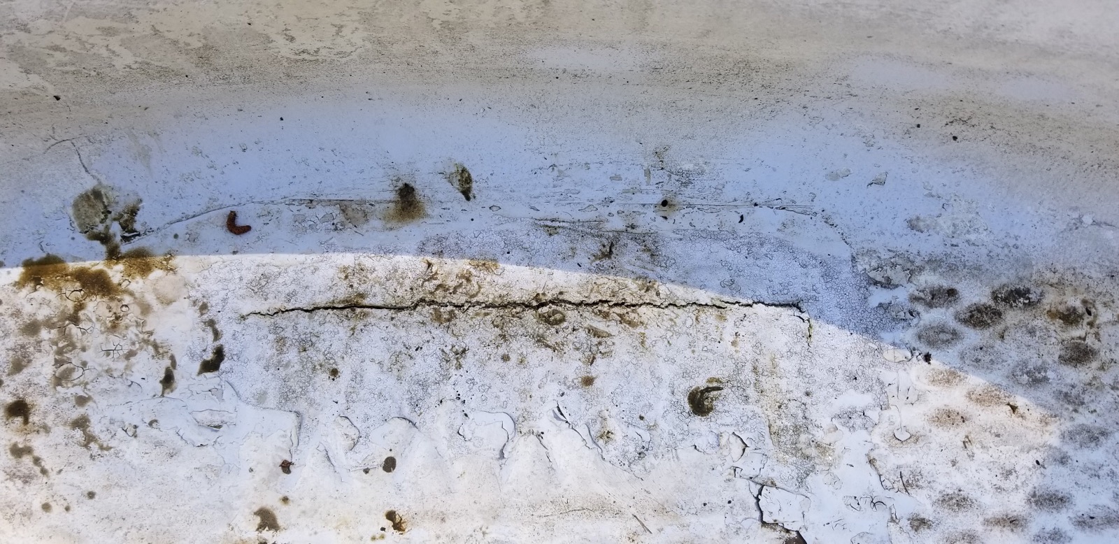 How to Repair Cracks in Pool Steps