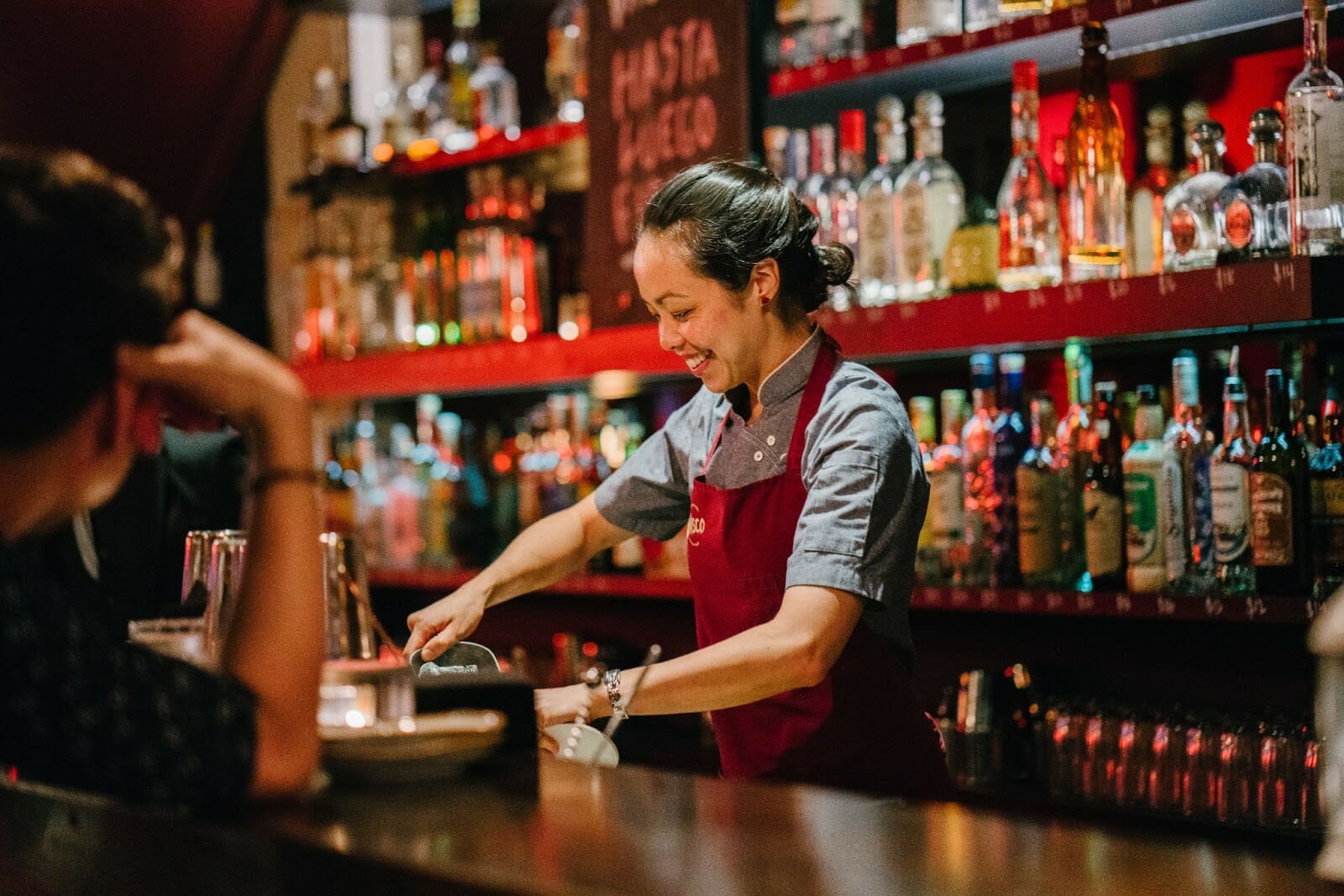 What's the Difference Between a Mixologist and a Bartender?