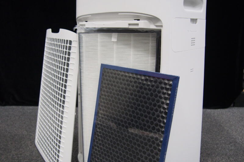 お手入れ（Kc-Y30）｜空気清浄機｜サポート・お問い合わせ：シャープ 年末の大掃除を機にお手入れしてみましょう！空気清浄機のお手入れについて聞いてきました！ | Sharp Blog