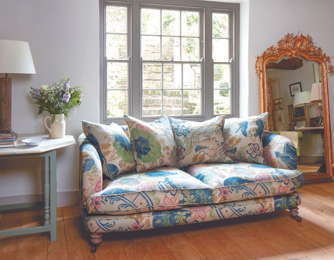 Why you should consider choosing a bold patterned fabric sofa