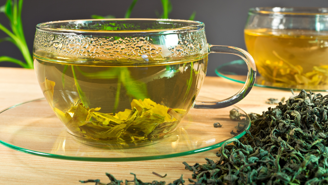 GREEN TEA Why you should drink green tea everyday? DIGGING THE BEST