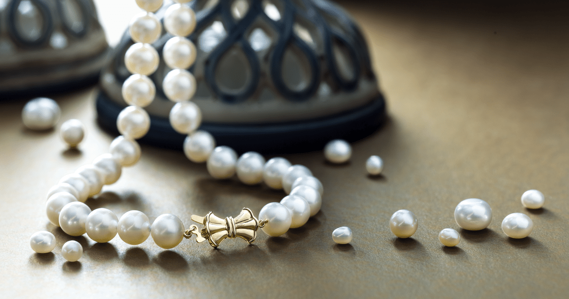 Sell With a Story How are Pearls Formed? Stuller Blog
