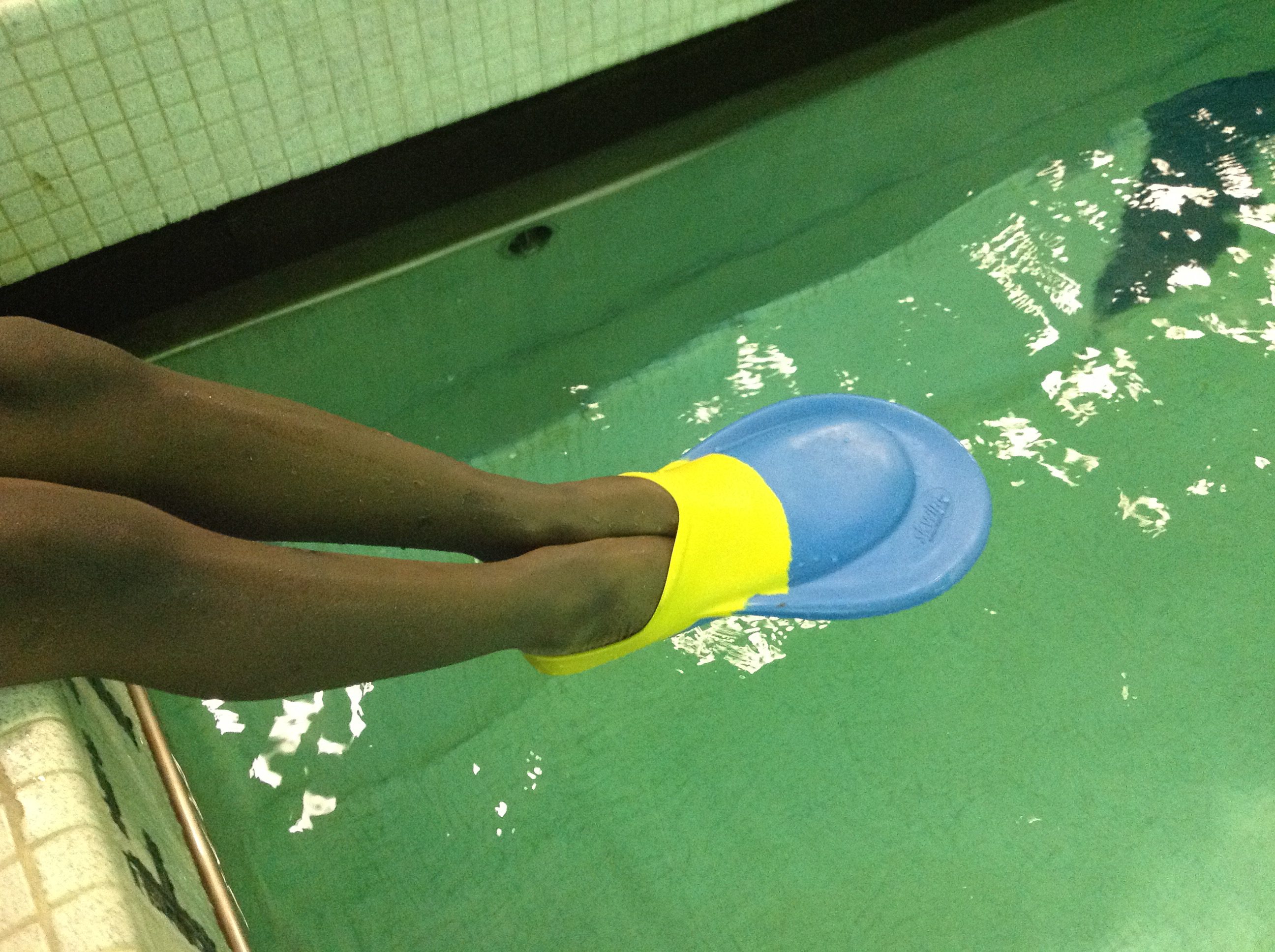Foot flexibility for swimmers. Student study Blog at