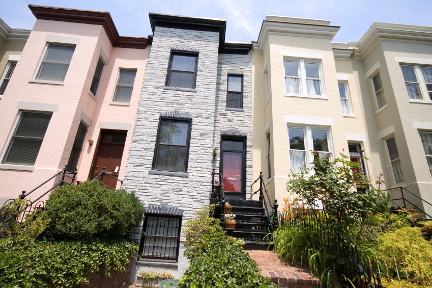 Railroad Apartment Guide Pros & Cons [Picture Examples] Bigos Explorer