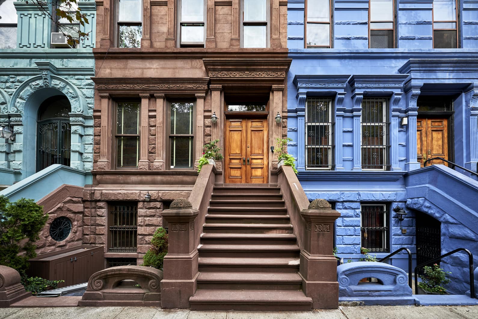 What Is A WalkUp Apartment? (Pics & Layout Options) Bigos Explorer