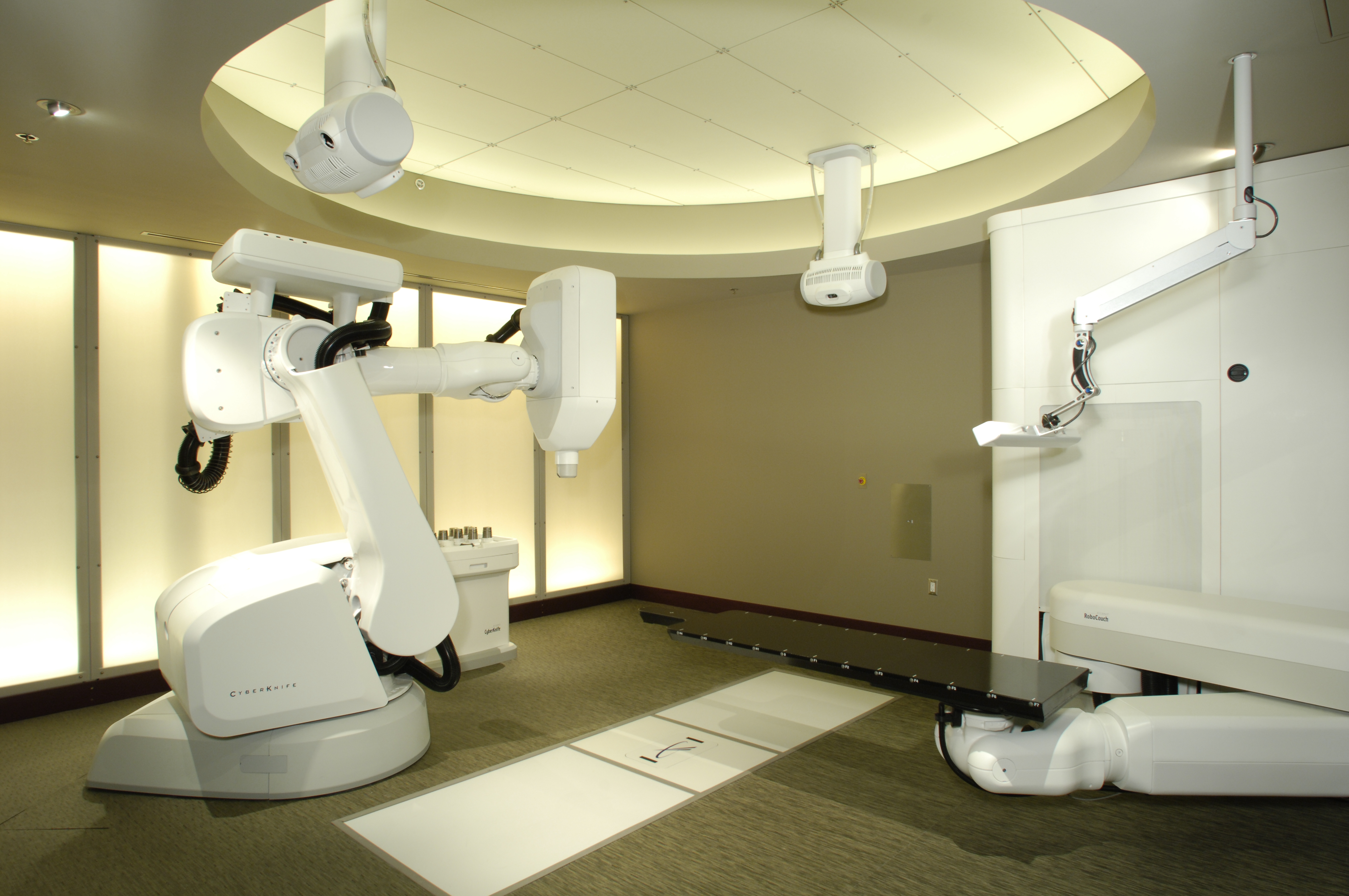 CyberKnife Robotic Surgery System Deployed in Mexican Hospital