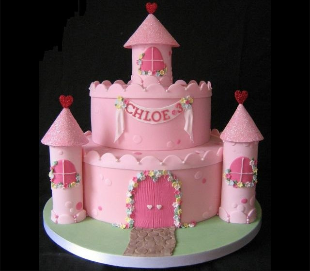 Paso a paso pastel con forma de castillo
