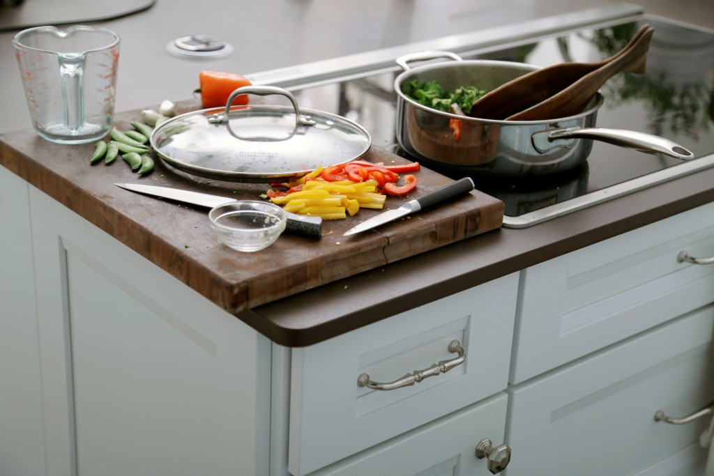 Top Knobs featured in a new "Steamy Kitchen" design by Susan Serra