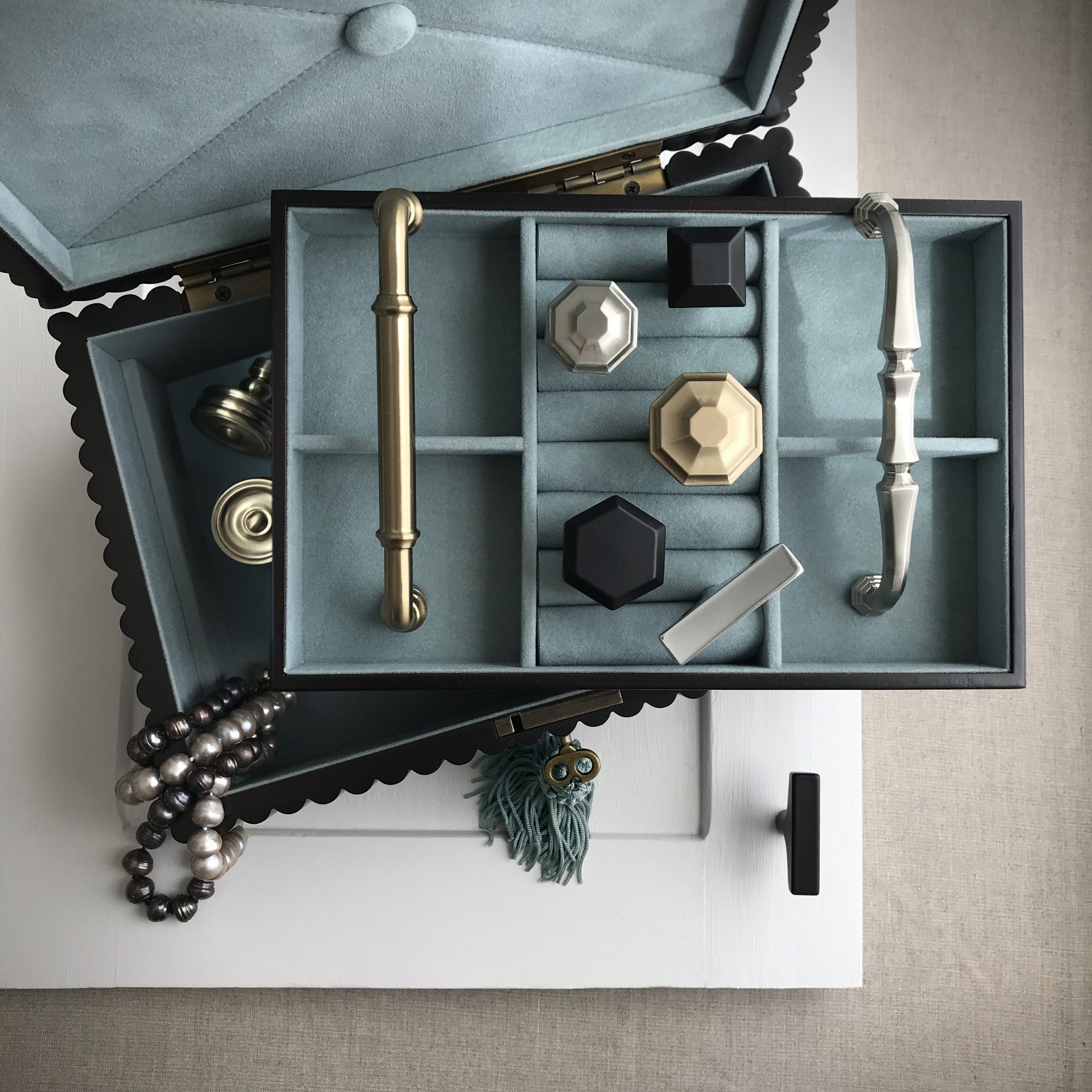 Top Knobs Launches Social Media Mood Board Campaign