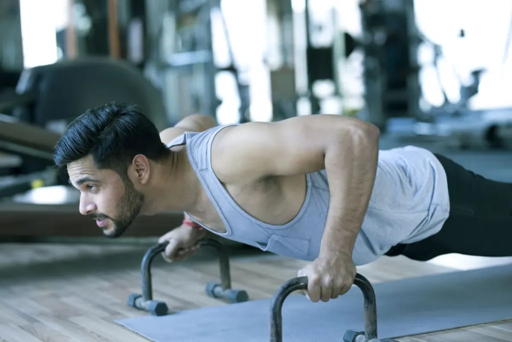 6 Best Push Up Bar Exercises For Effective Workout