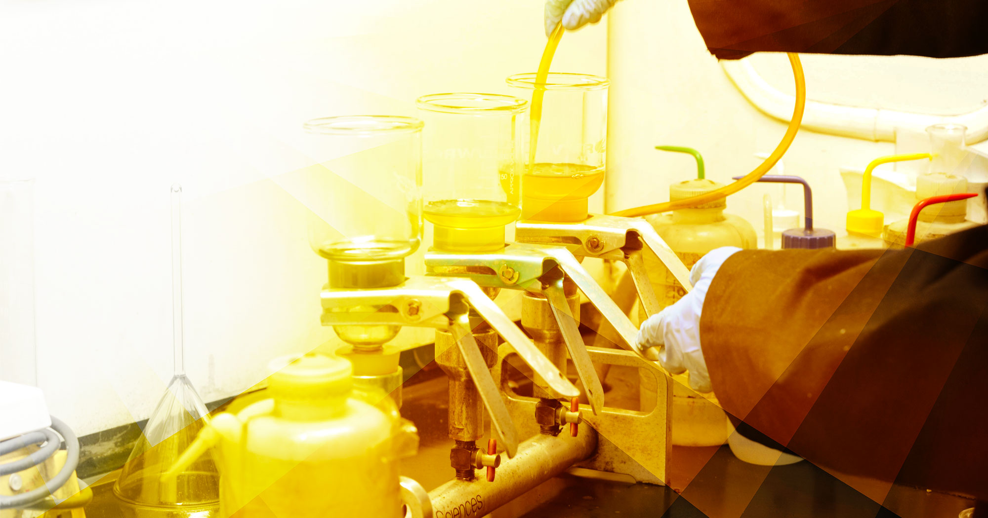 5 reasons to choose Cat Scheduled Oil Sampling (S.O.S)