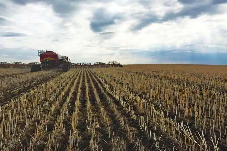 Tractor Drawn Implements for Controlled Traffic Farming A