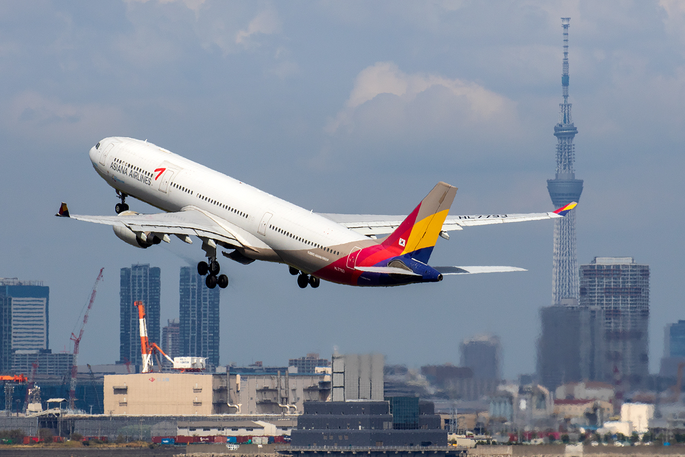 アシアナに警戒信号 旅と飛行機のTRAVAIRBLOG