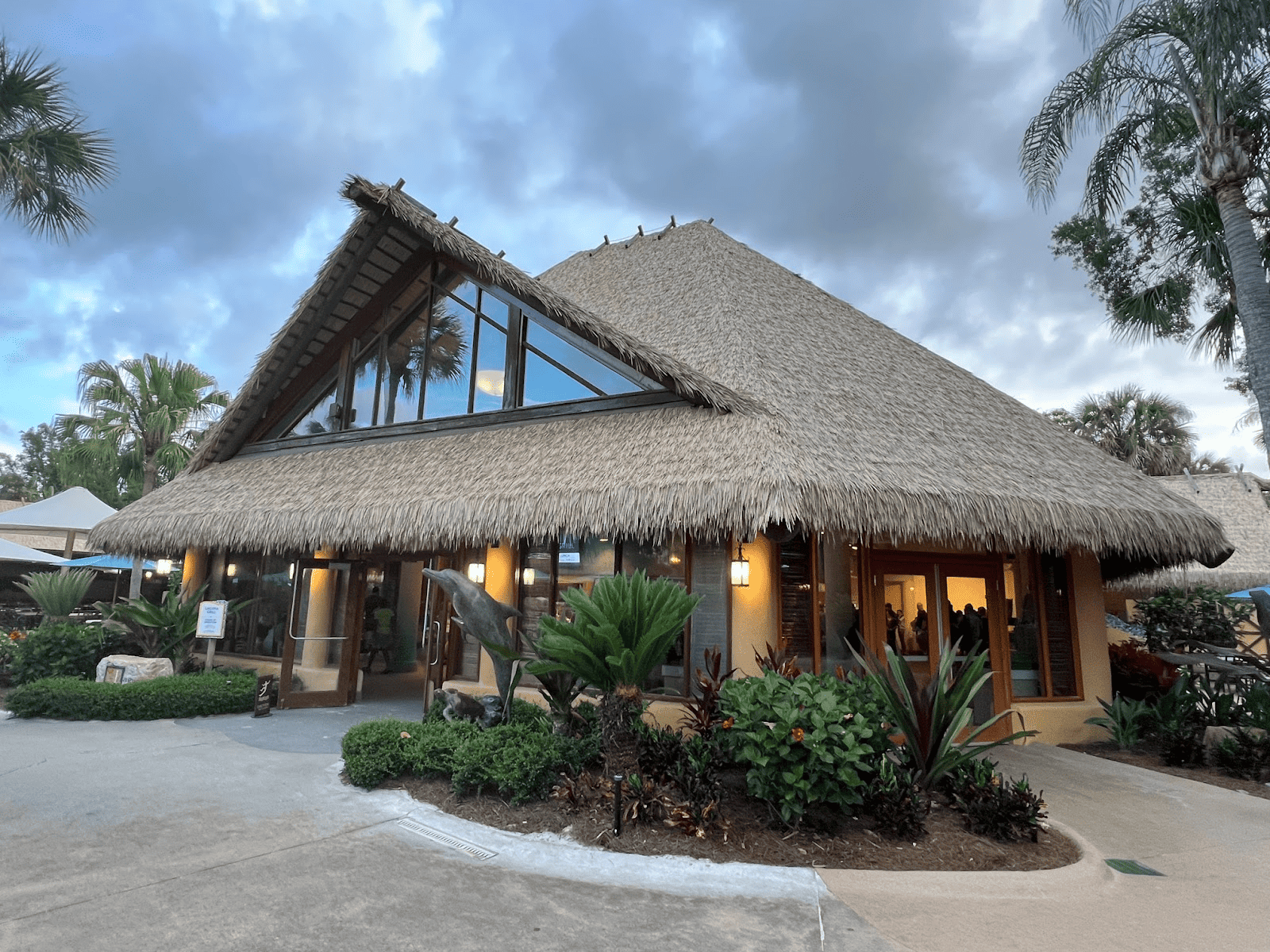 Is Discovery Cove Worth It? A Complete Review & Cost Comparison