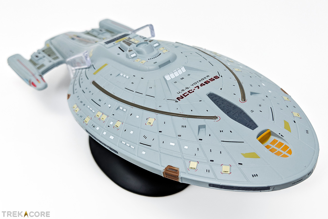 REVIEW Eaglemoss XL — USS Voyager NCC74656 •