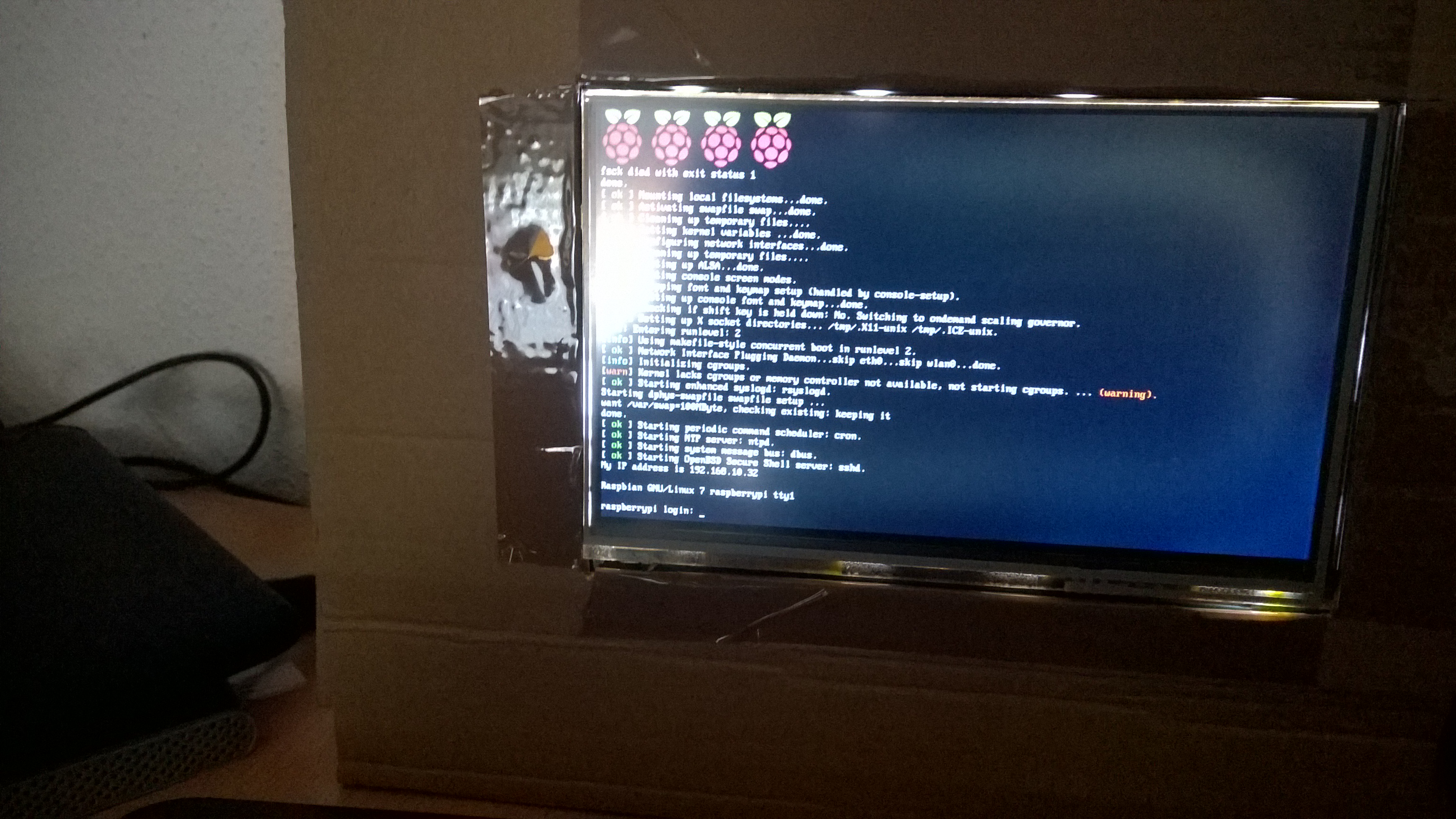 7 Zoll / Inch Display in Karton mit Raspberry Pi2 verbaut - IT-News