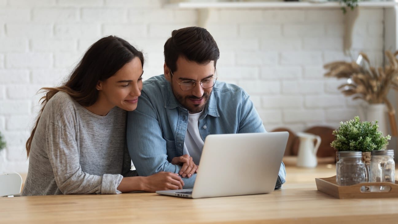 How far in advance to book movers? Verified Movers