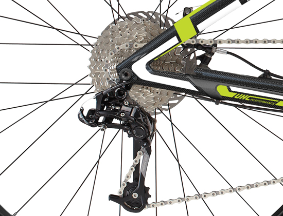 f/2.8 » Heldenlied & Tugend