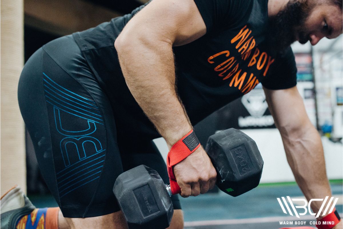 How to Use Lifting Straps Correctly Guide)