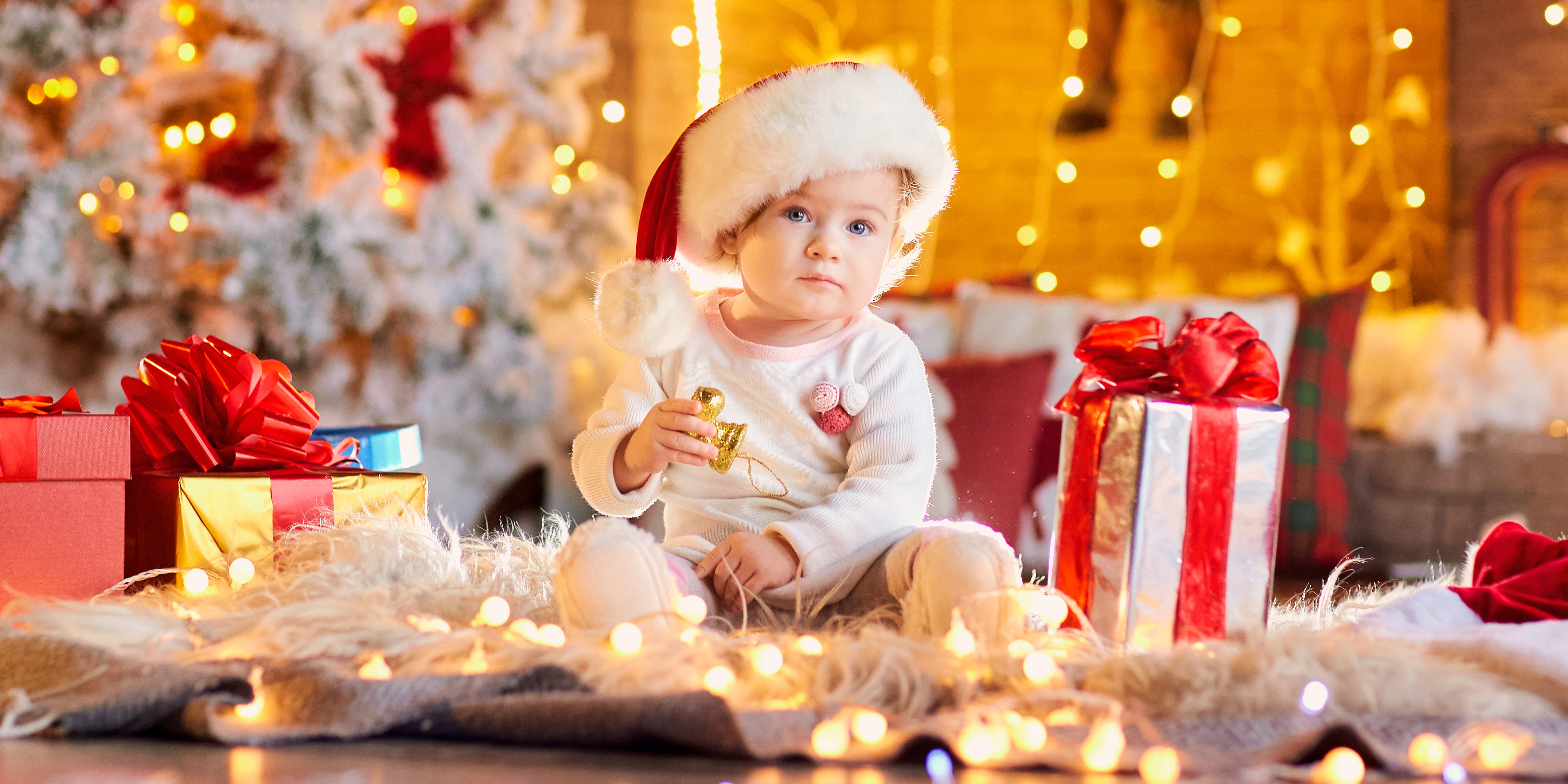 7 Ways to Make Your Baby’s First Christmas Merry and Bright