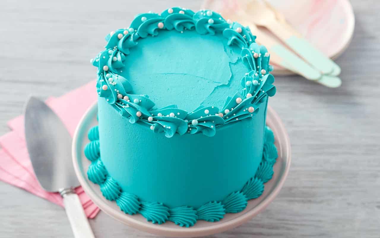 Top 10 icing cake decorations that will make your cake look amazing