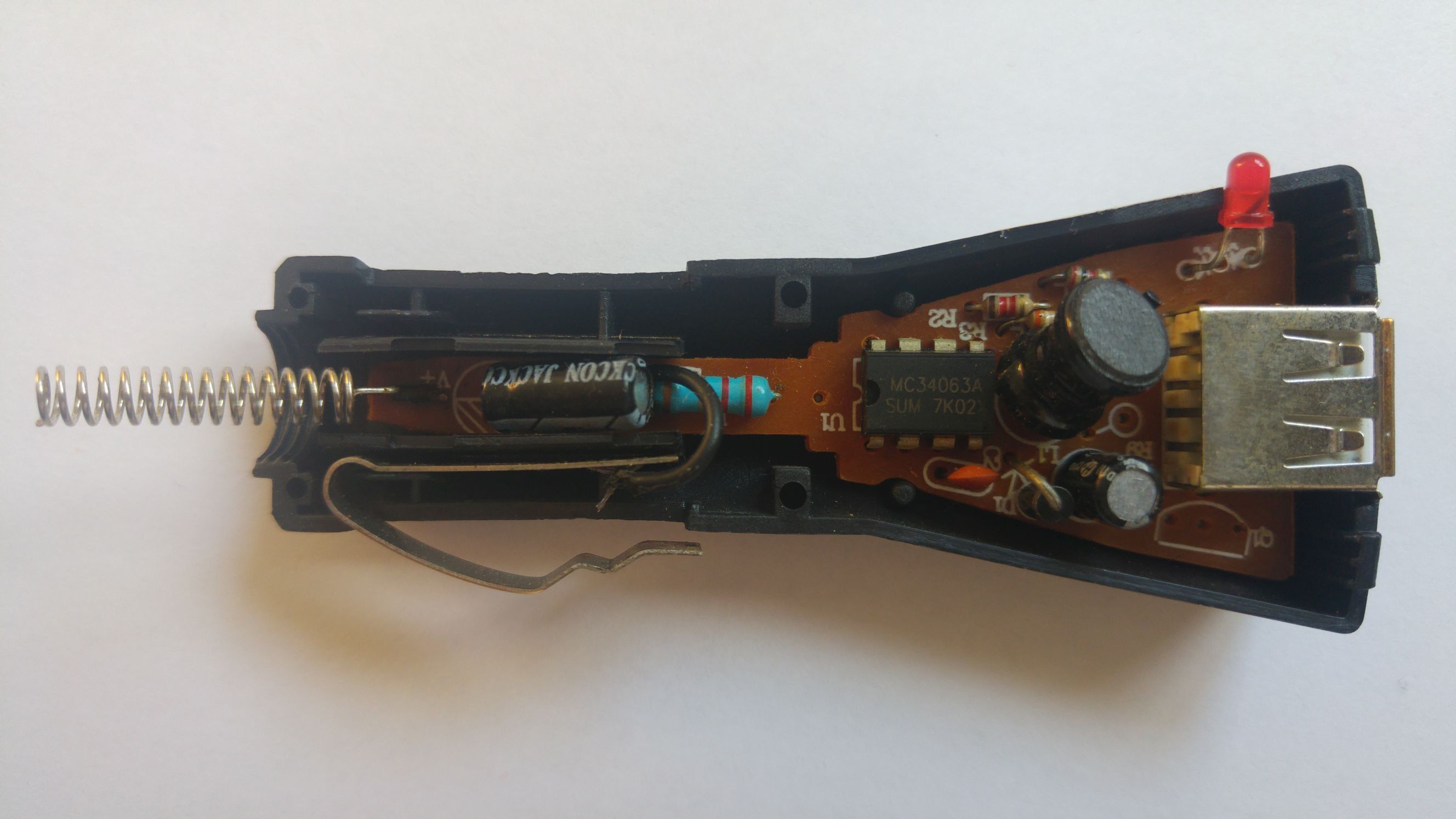 Efficient DC 12V to 5V conversion for lowpower