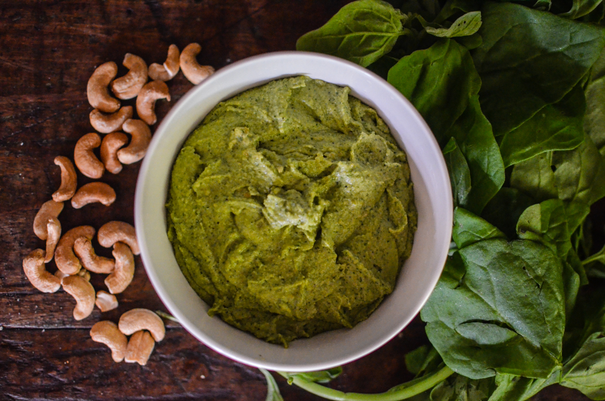 Receita molho pesto de espinafre com castanha de caju Blog da Ge