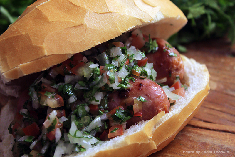 Pão com Linguiça e Vinagrete Vídeo + Receita Blog do Chef Taico