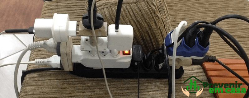 Choques elétricos Como evitar e o que fazer se ocorrer? Blogeral