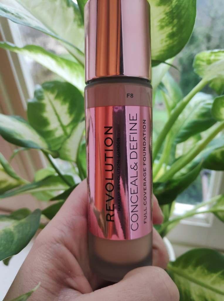 Shade F8 conceal and define foundation bottle under the natural light