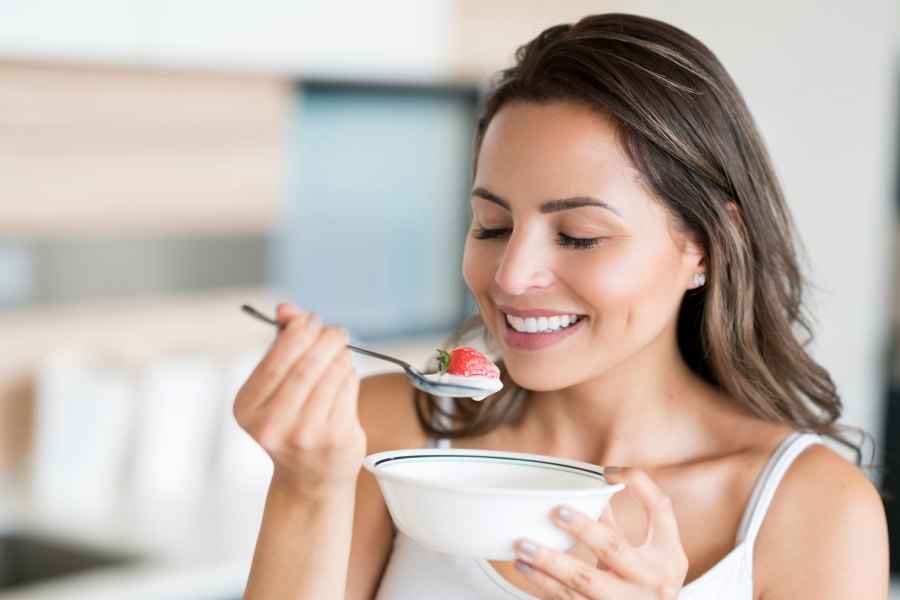 10 Health Benefits of Eating Greek Yogurt Daily Blognstart