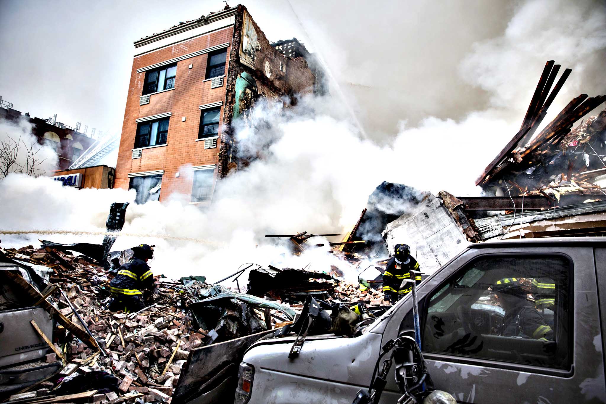 est100 一些攝影(some photos) Harlem building collapse, two apartment