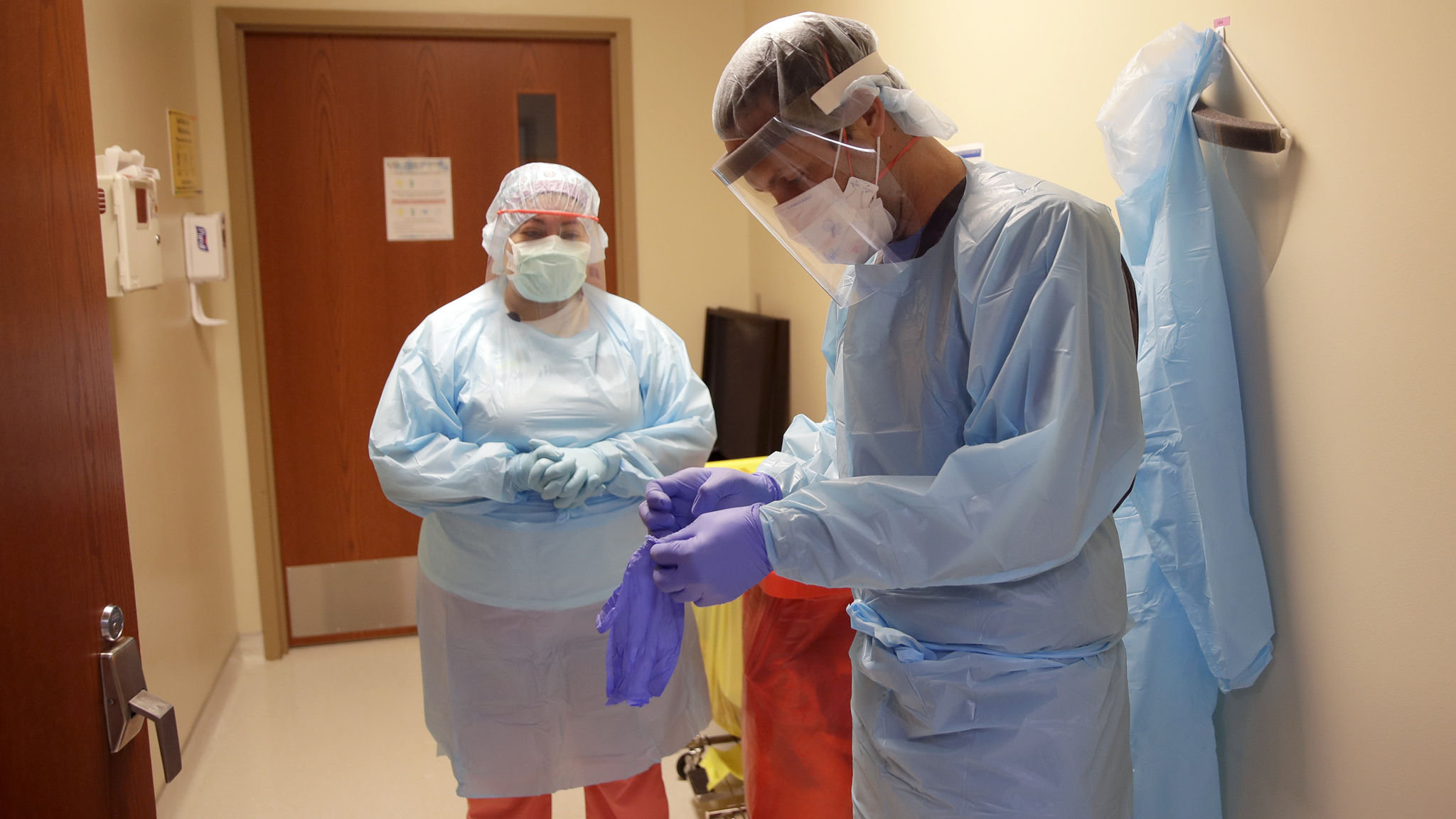 Coronavirus US death toll rises by 1,400 as outbreak