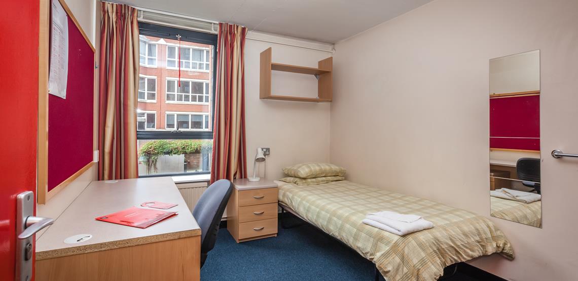 Living in Student Pros and Cons StudentsLSE