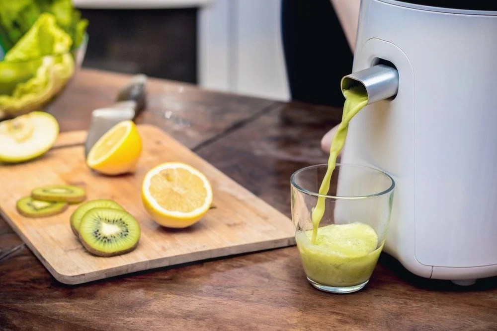 How to Choose the Best Juicer for Greens