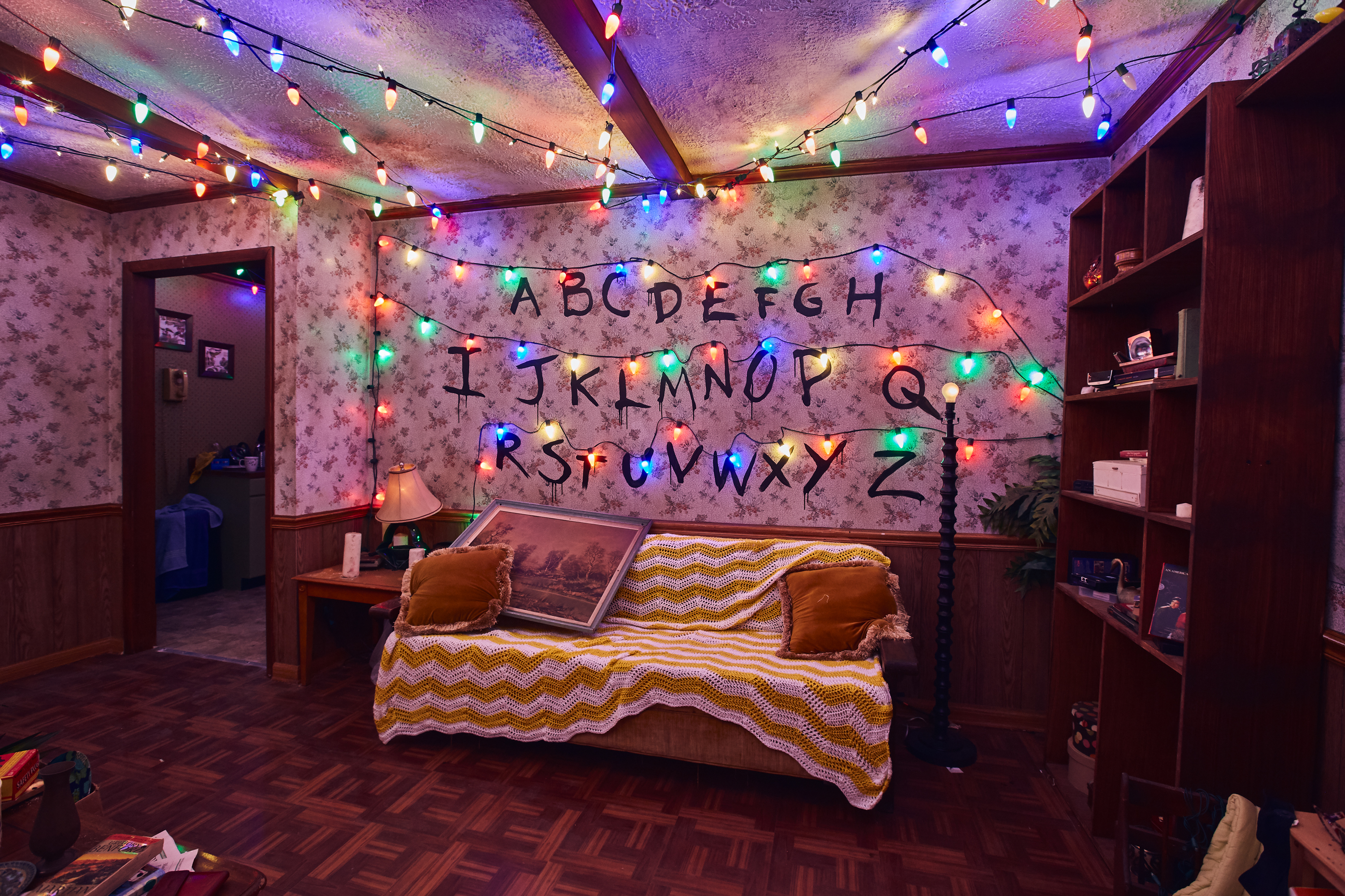 All Three Universal Halloween Horror Nights Have A *Different* "Stranger Things" Maze! - Bloody Disgusting