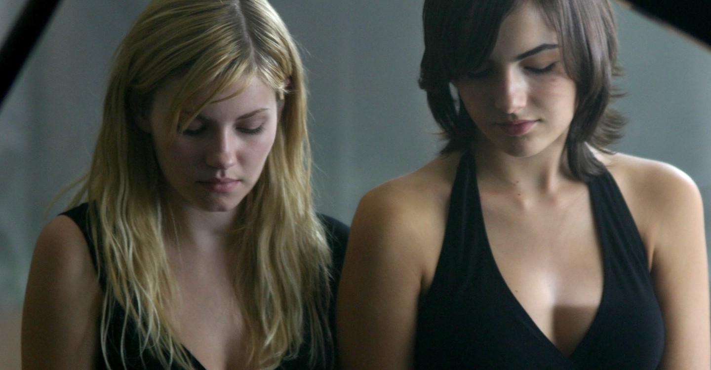 [Horror Queers Podcast] The Lurid Melodrama of Lesbian Thriller 'The Quiet'