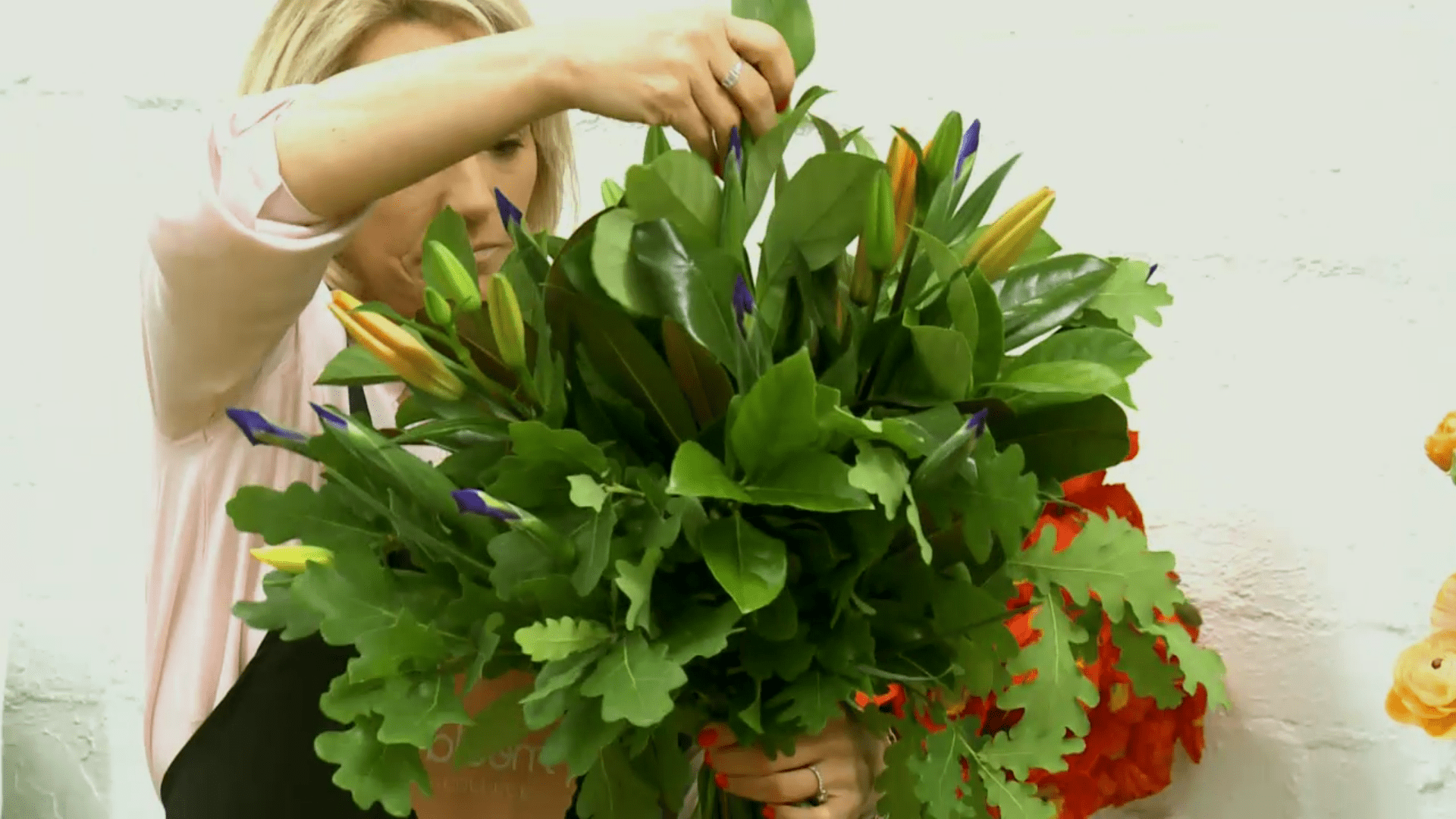 Simple Bouquet Arrangement Hand tied Flower Bouquet Arrangements