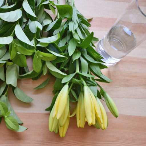 How To Make A Simple Vase Arrangement Bloom College