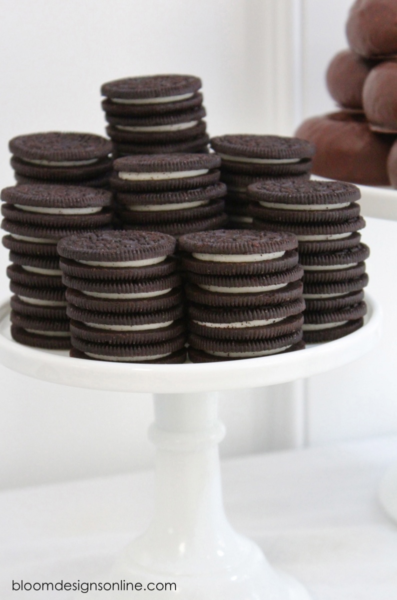 Simple Black and White Dessert Table Bloom Designs