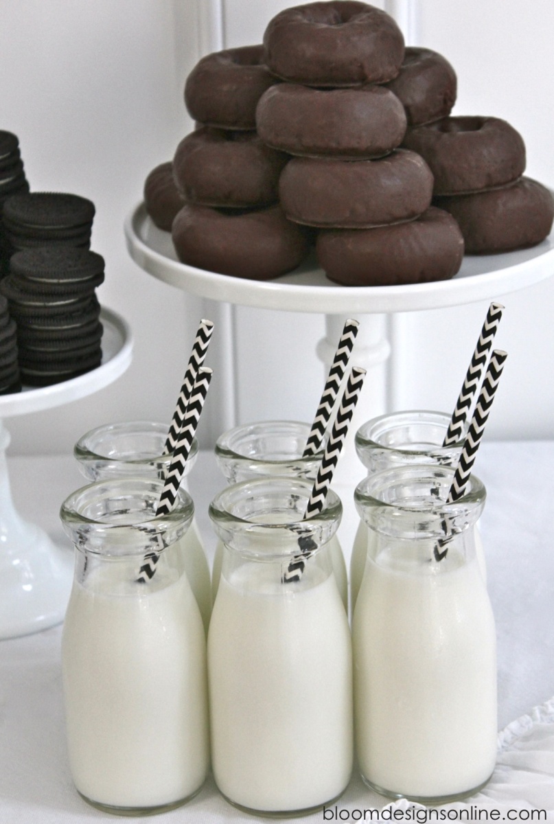 Simple Black and White Dessert Table Bloom Designs