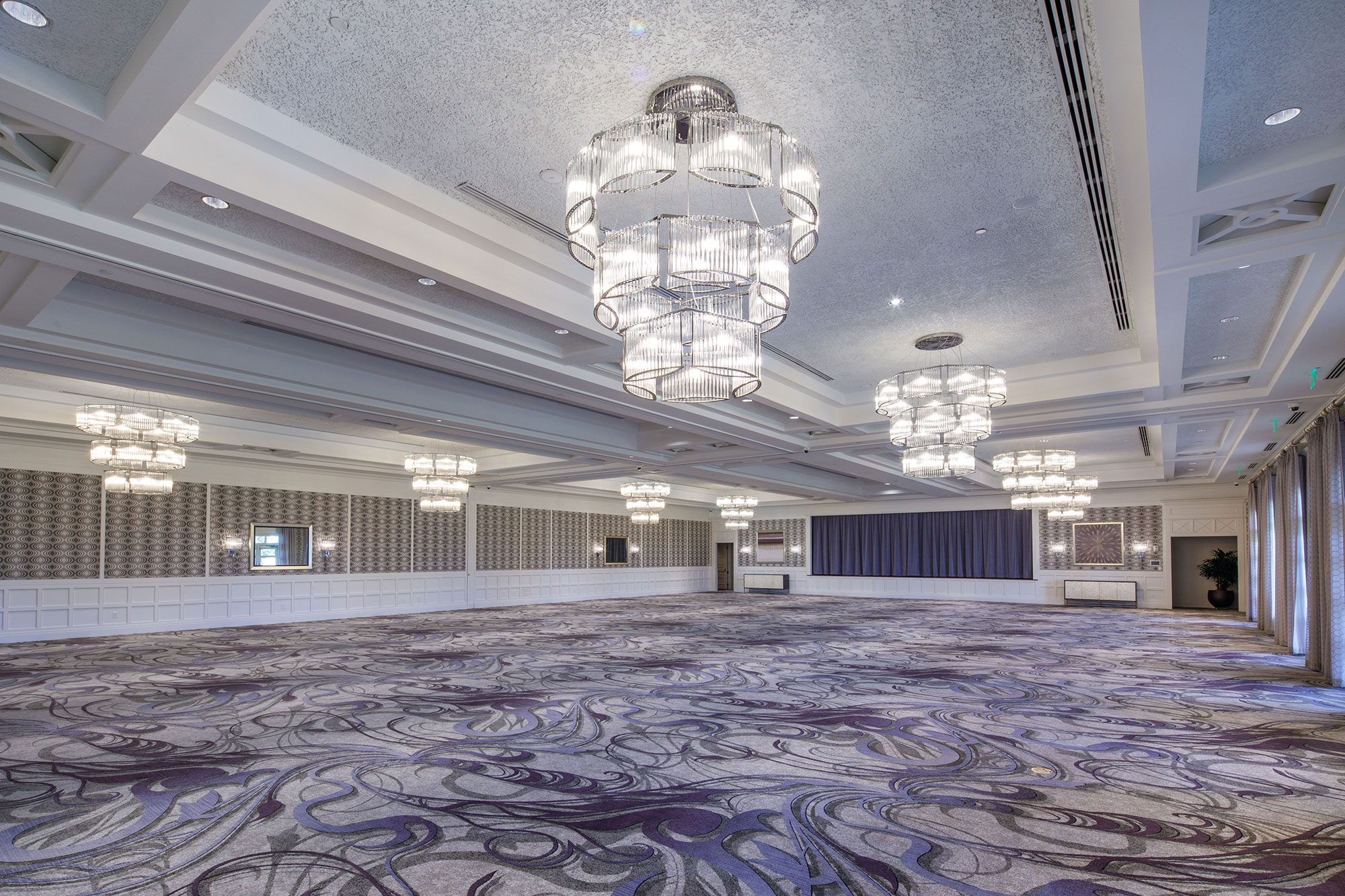 WOODFIELD COUNTRY CLUB Bloom Lighting Group