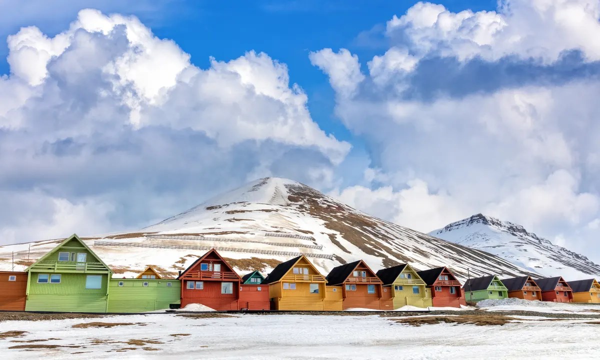 Norway Blocks Unprecedented Real Estate Sale in Arctic Svalbard