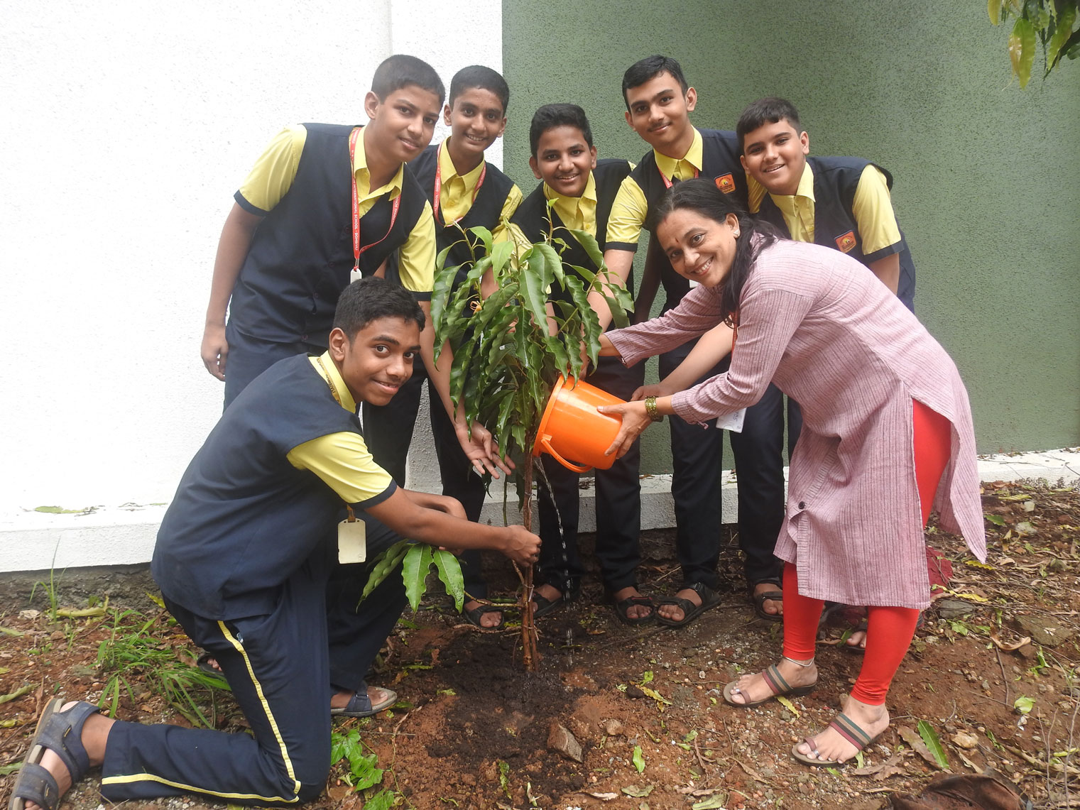 Blossom International School