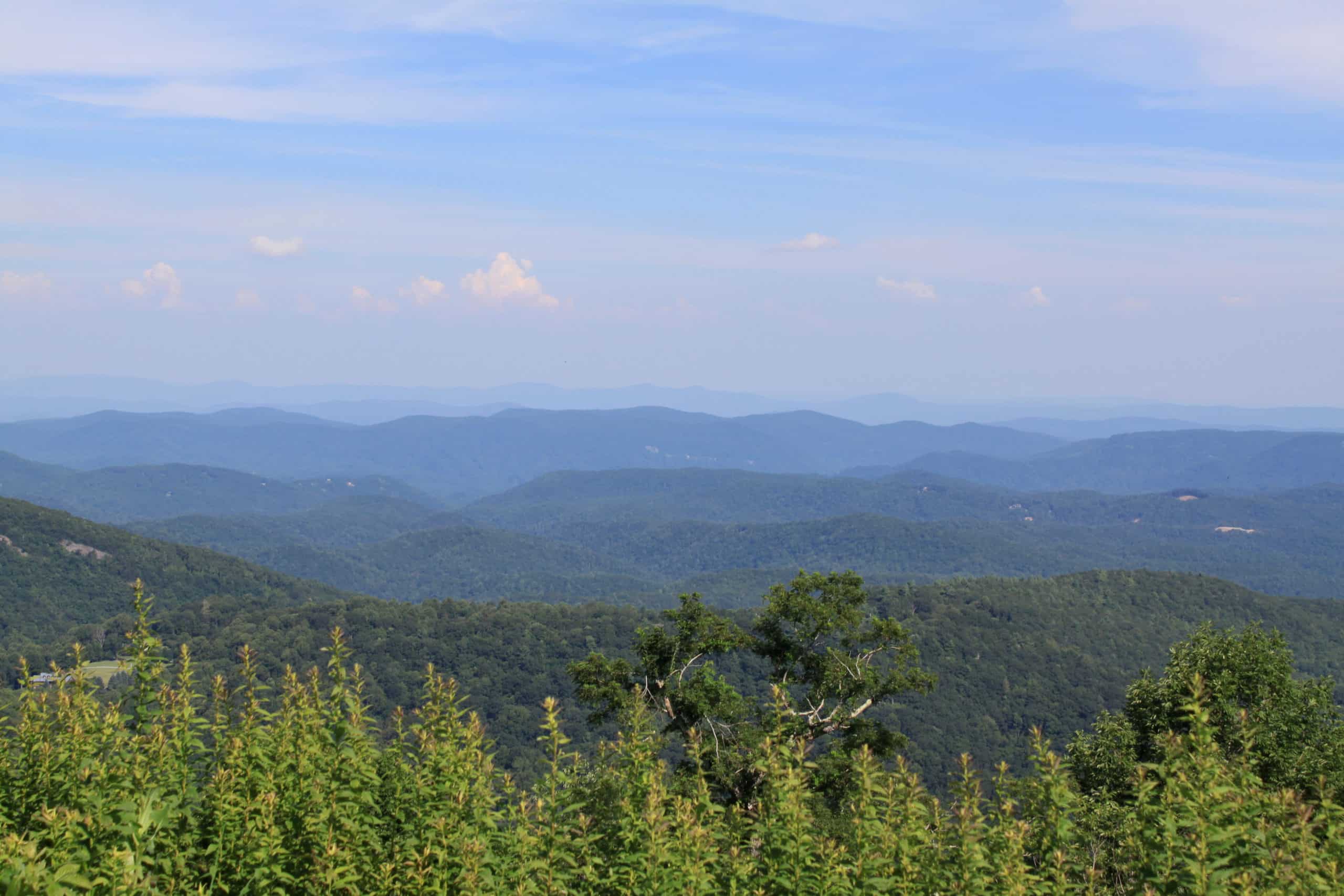 MP 289.8 Yadkin Valley Overlook ⋆ Blowing Rock