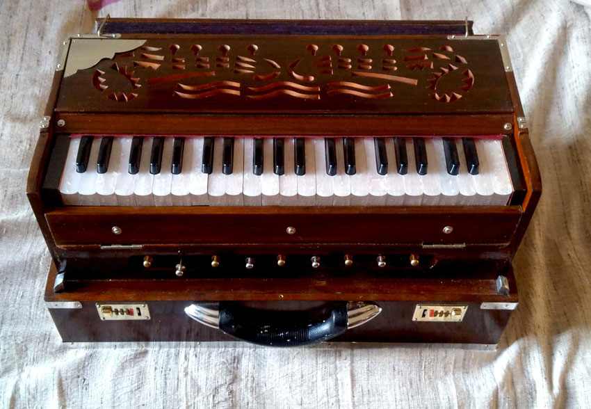 Mayapur Harmonium Portable Bhaktivedanta Library Services