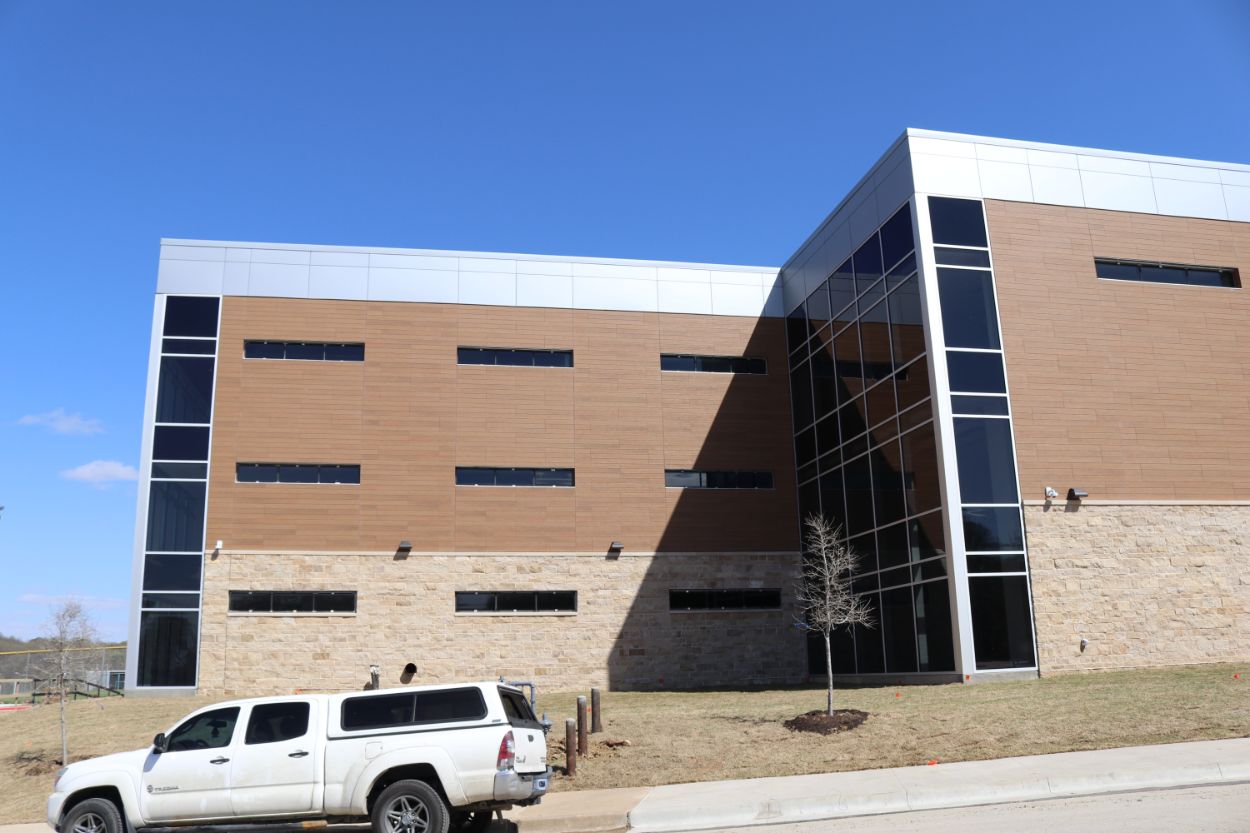 Eastern Hills High School Ft. Worth, TX Blue Dawg Construction