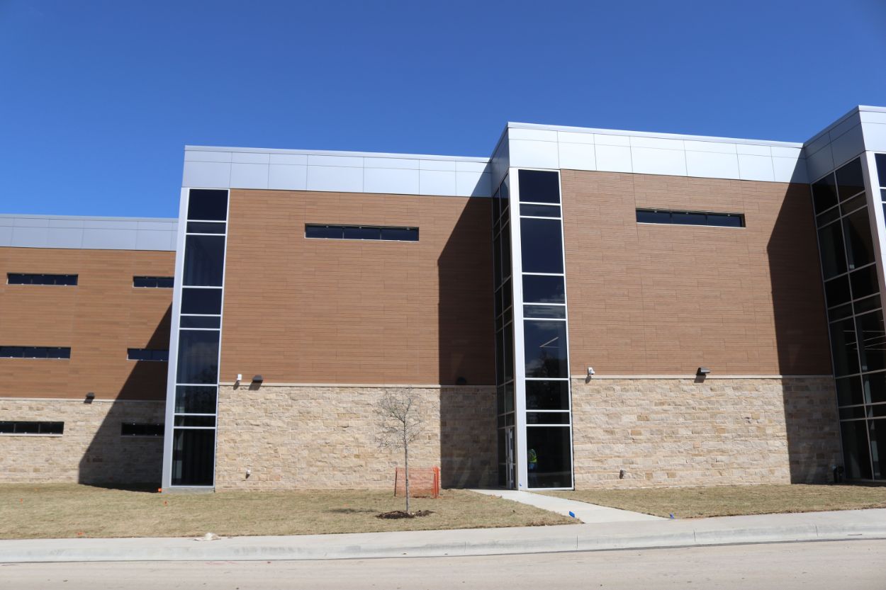 Eastern Hills High School Ft. Worth, TX Blue Dawg Construction