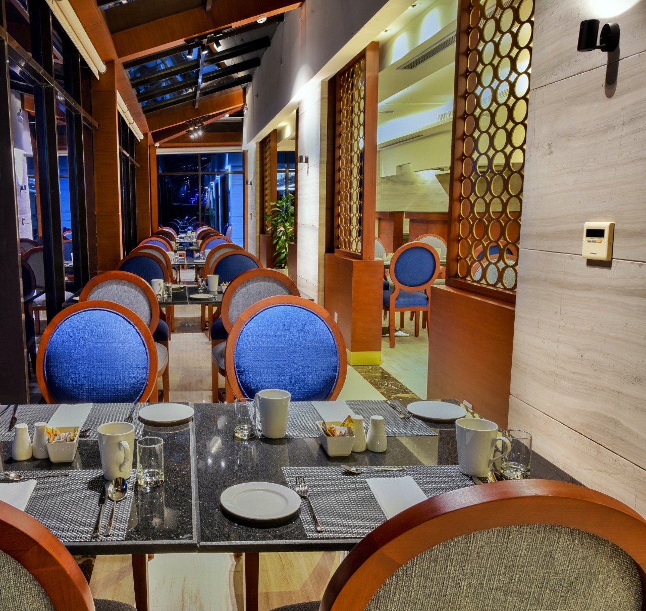 mainhome Blue Diamond Hotel