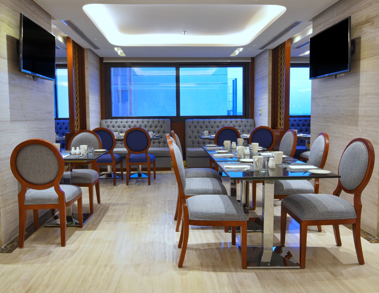 mainhome Blue Diamond Hotel